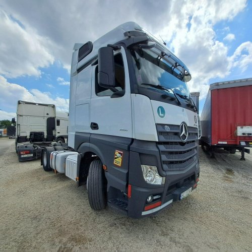 Mercedes Actros