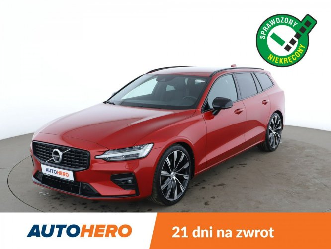 Volvo V60 FV23 Automat AWD R-Design Harman Navi Skóra Grzanie Masaże Wentylacja II (2018-)