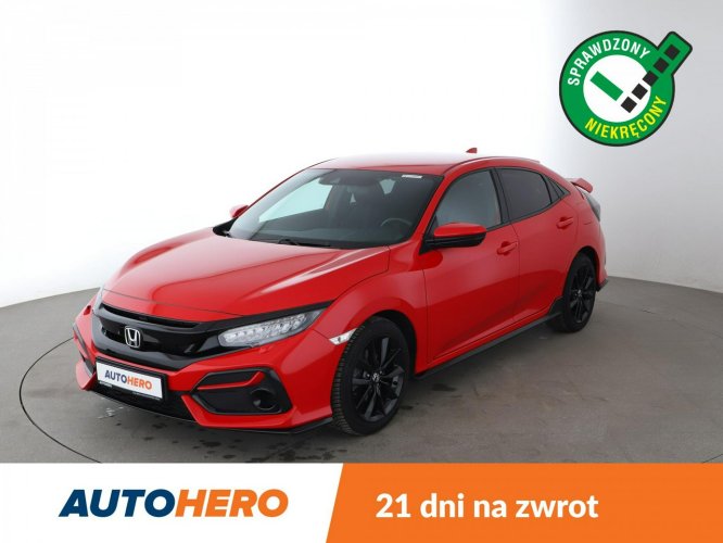 Honda Civic full LED, klima auto, grzane fotele, czujniki parkowania X (2017-2021)