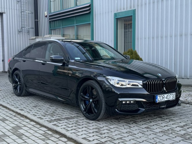 BMW 740 Noktowizor. Ececutive Drive Pro. Masaże. Hak. Oś skrętna. Hak. G11 (2015-...)