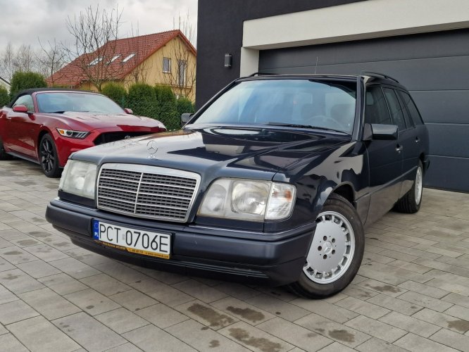 Mercedes E 220 BEZ KOROZJI *automat* bezwypadkowy *PIERWSZY LAKIER* W124 (1984-1997)