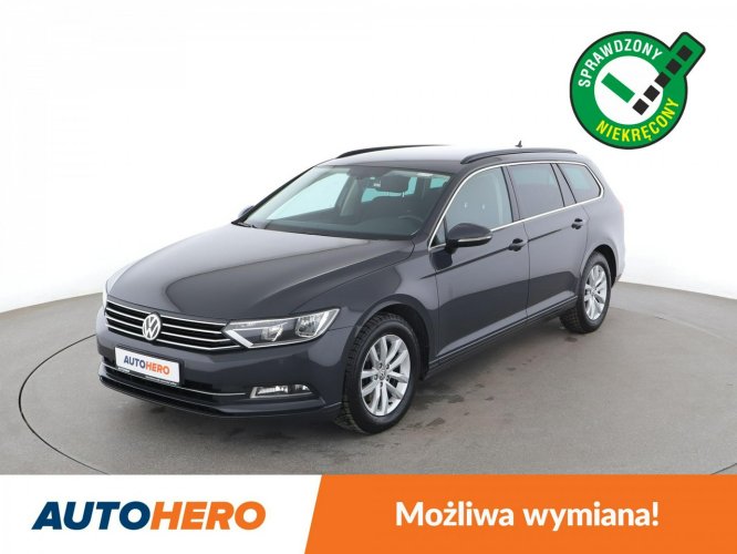 Volkswagen Passat klima auto (3 sterfy), navi, grzane fotele, czujniki parkowania B8 (2014-2023)