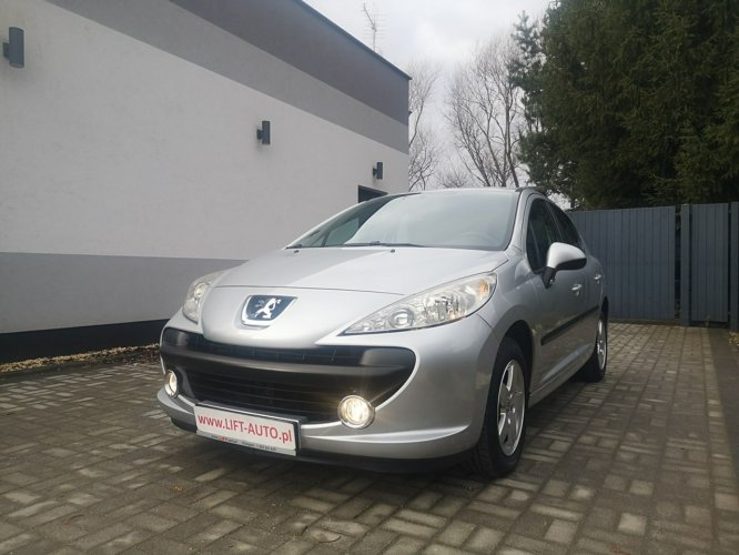 Peugeot 207 1.4 Benzyna 75 KM Kliamatyzacja Elektryka Isofix Halogeny Alu Serwis