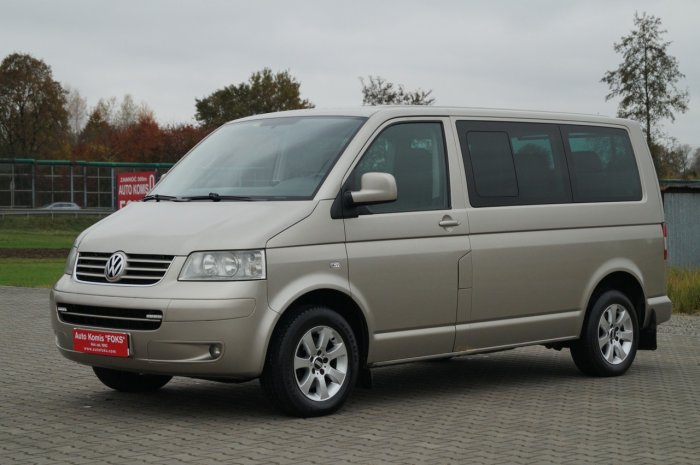 Volkswagen Caravelle Salon PL  CARAVELLE 2,5 130 KM 8 FOTELI ZADBANY WEBASTO